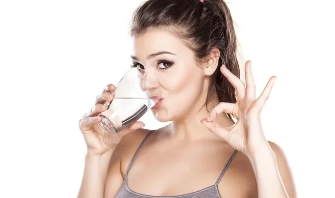 Uống nước ấm thường xuyên – bí quyết để giải độc cơ thể