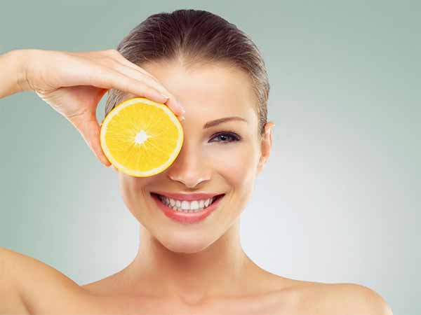 Vitamin C giúp bảo vệ da